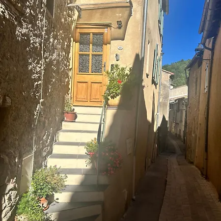 Bed & Breakfast La Ruelle 3*
